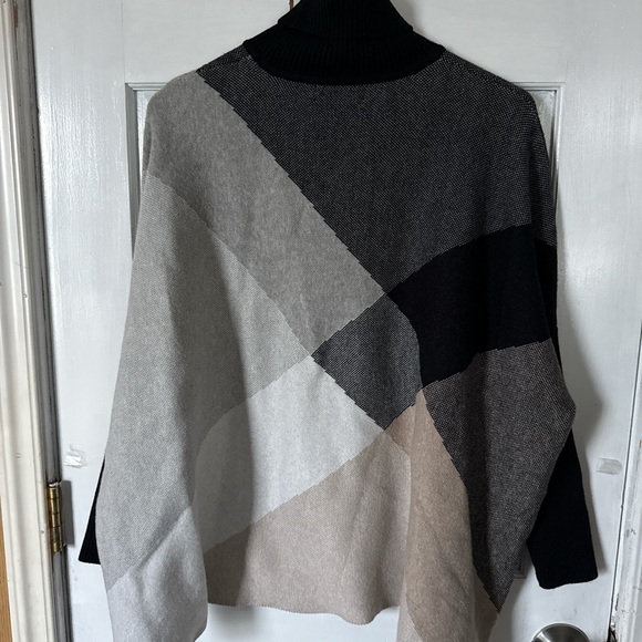 Joseph A Black and Gray Cowl Neck Sweater with Modern Design - Picture 8 of 8